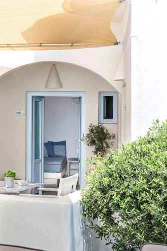 Standard Double room with partial sea view