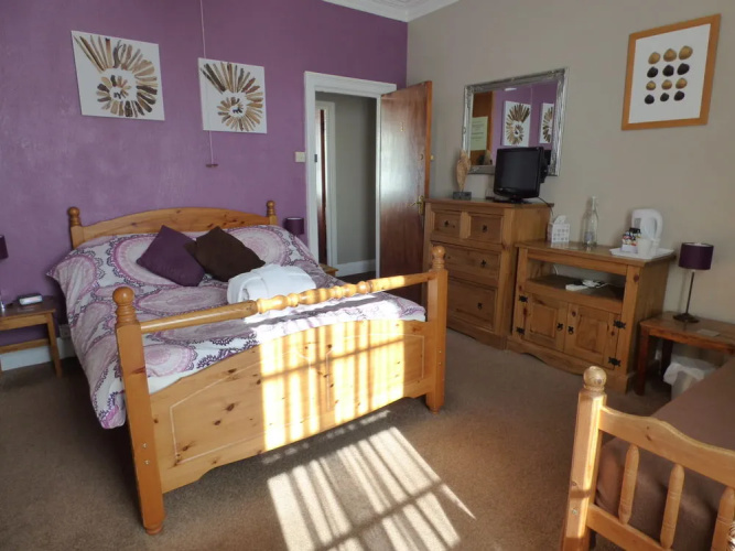 Kelston Guest House