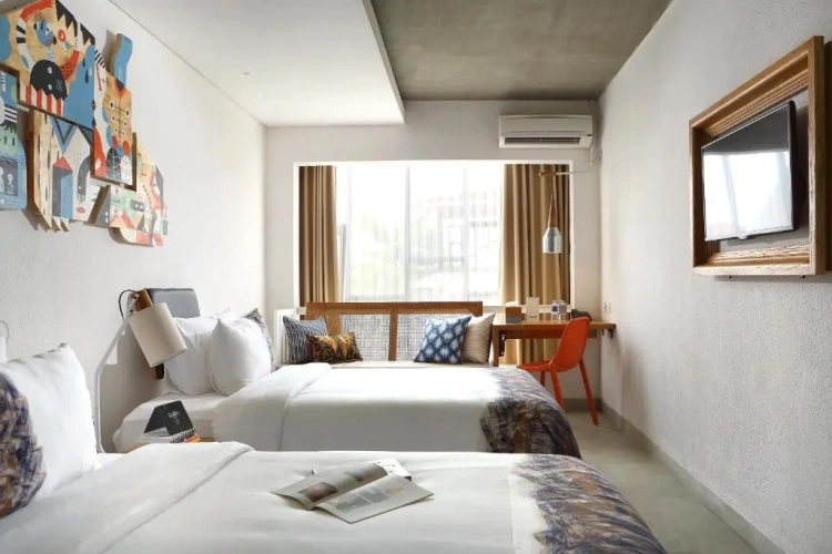Standard Double room with pool view
