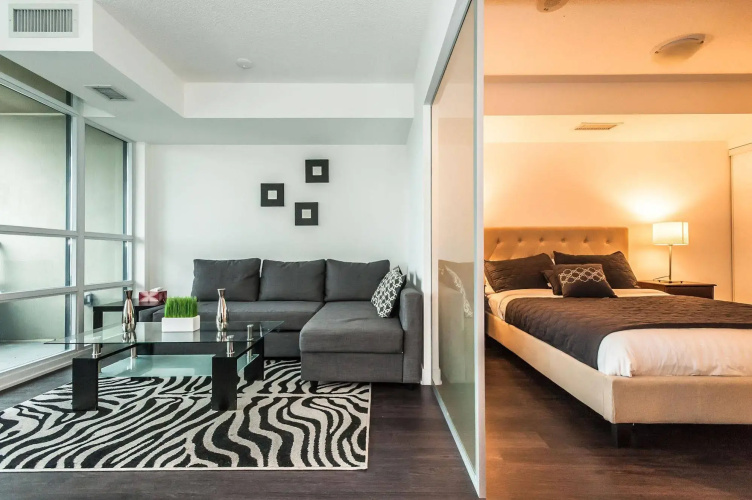LifeSuites Lakeside Mimico