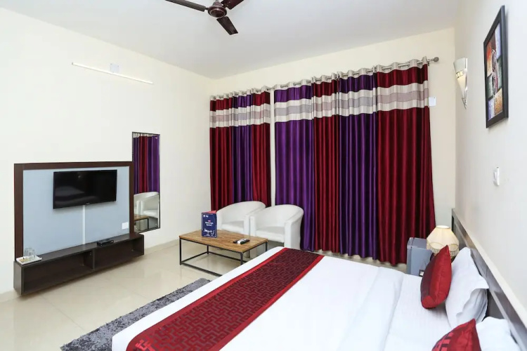 Oyo 9488 Istay Serenity Villa