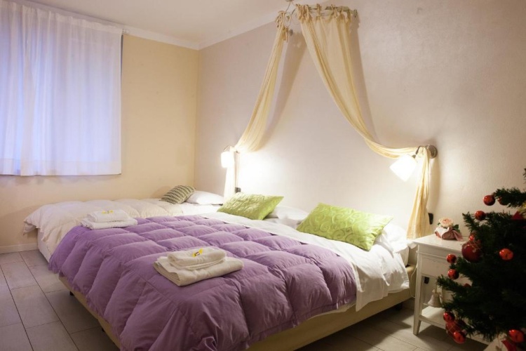 Standard Triple room with view