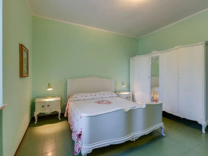 Villa in Torri With Pool & Mountain Views
