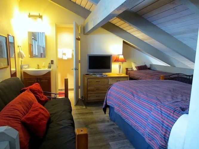 106 Premium Condo