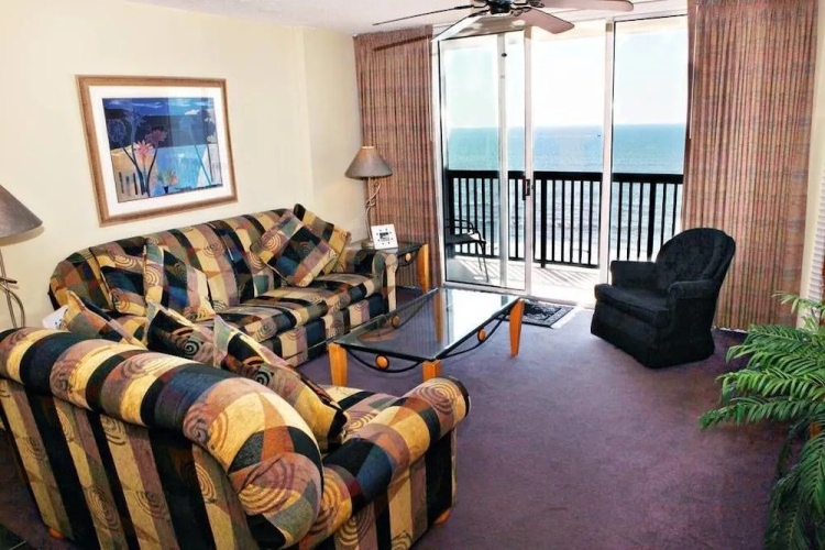 Ashworth 904 - 3 Br condo by RedAwning