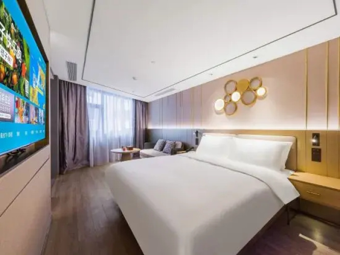 Orange Hotel (Shanghai Xujiahui Stadium)