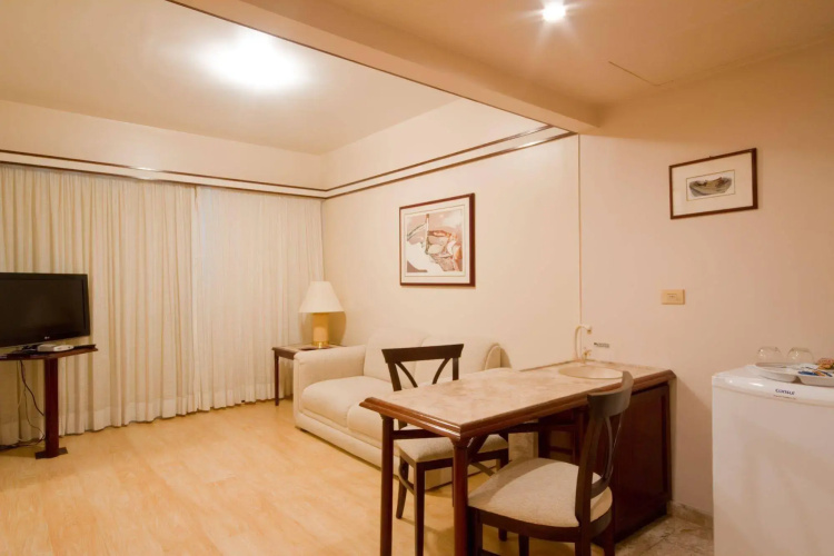 Le Premier Suites