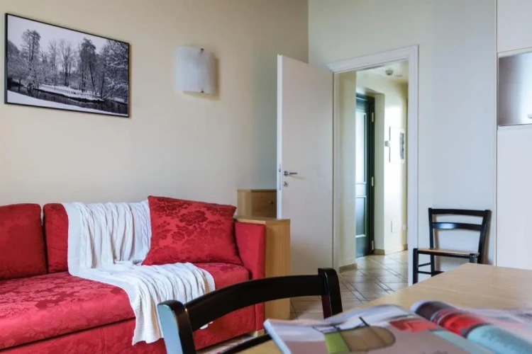 2 Bedrooms Apartment