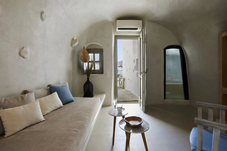 Rhenia's Suites