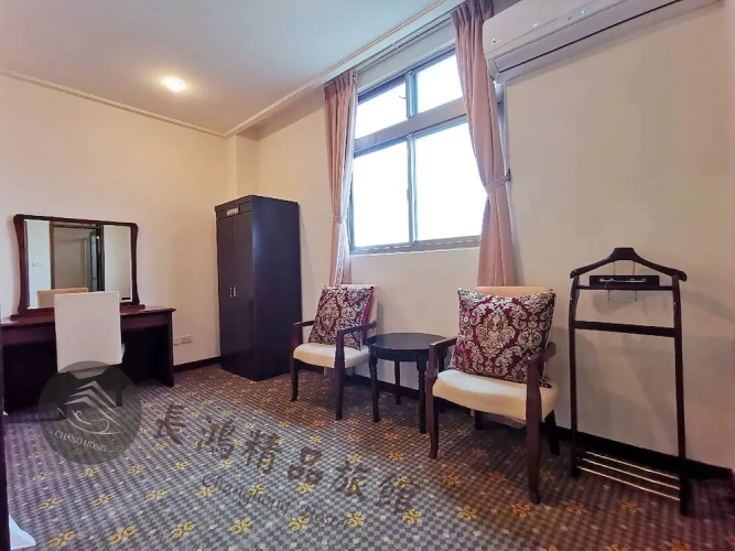 Classic Quadruple Suite