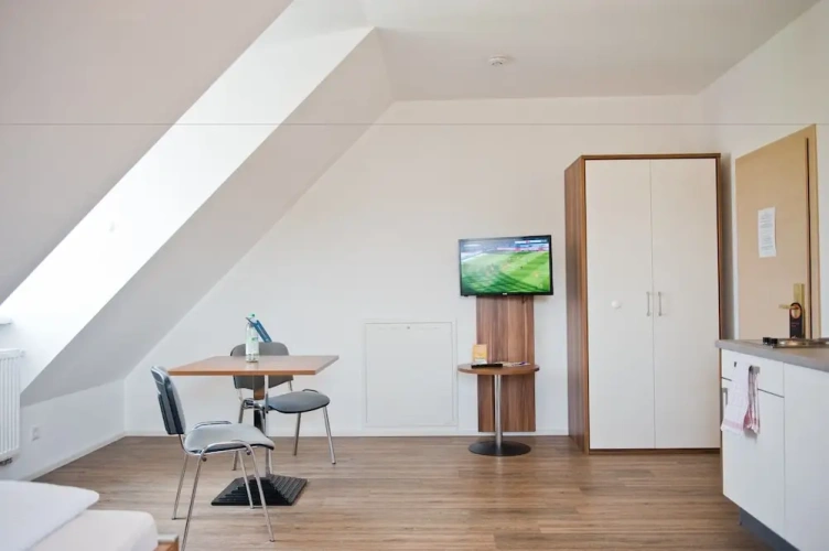 1 Bedroom Business Apartment