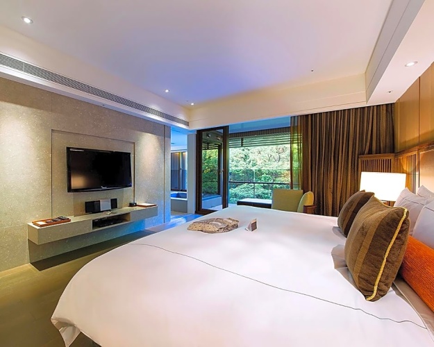 Deluxe Twin room with balcony and with view