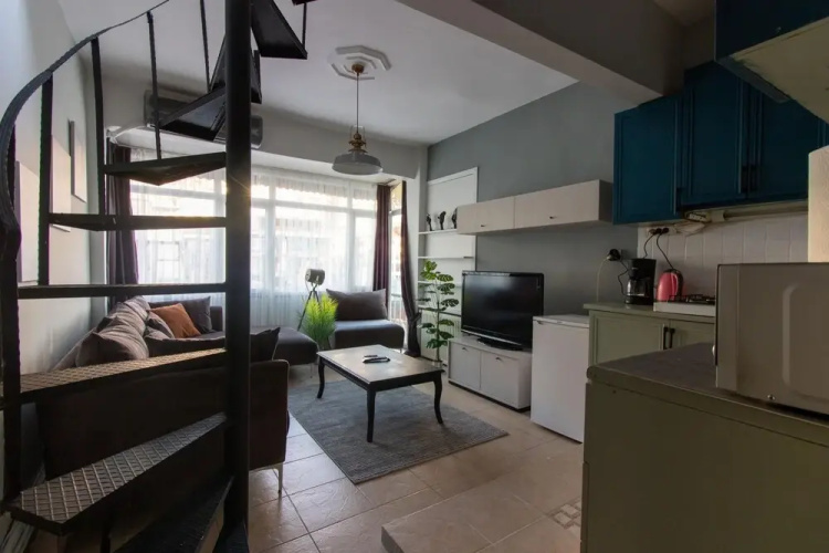 Sleek Flat With Excellent View in Cihangir