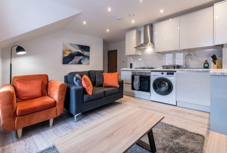 2 Bedrooms Apartment