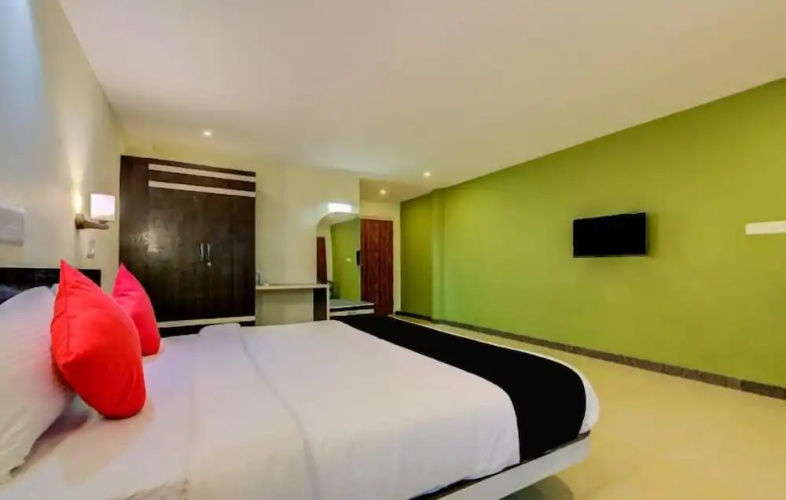 Hotel Beehive Grand