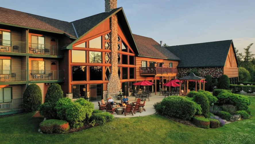 Crooked River Lodge - Michigan