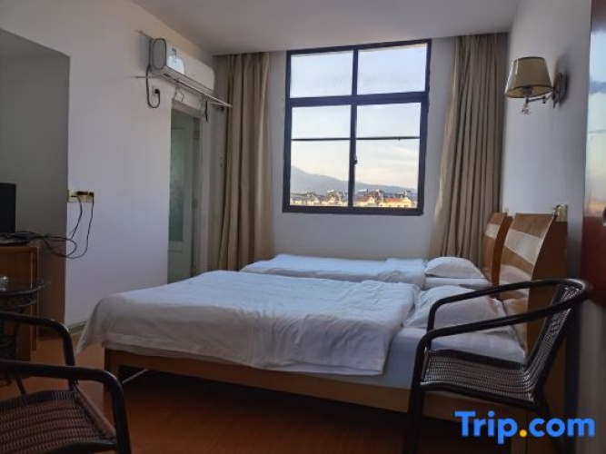 Standard Twin room with mountain view