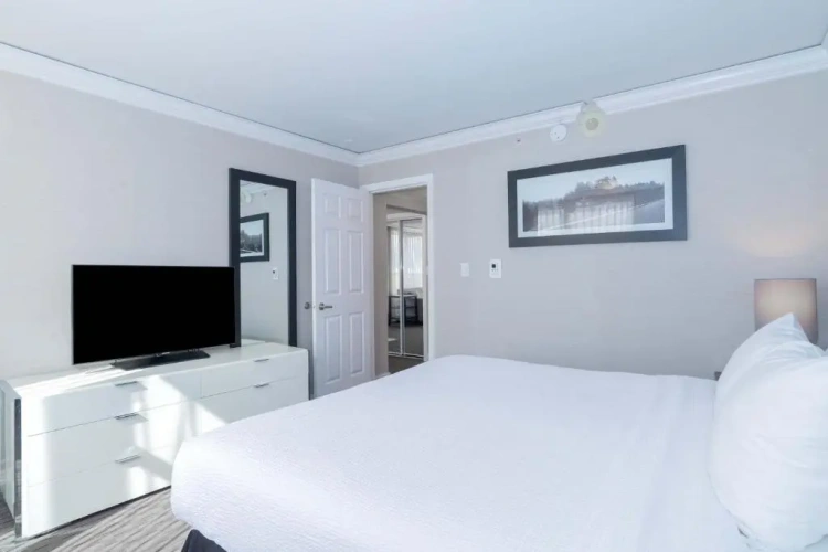 Standard South Tower Double Suite