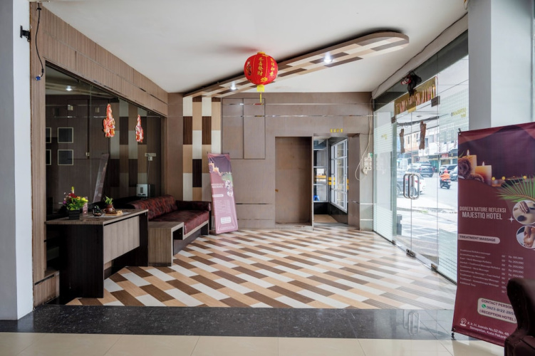Tripletree Majestiq Hotel