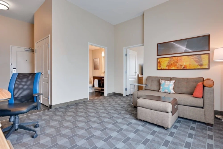 1 Bedroom Suite