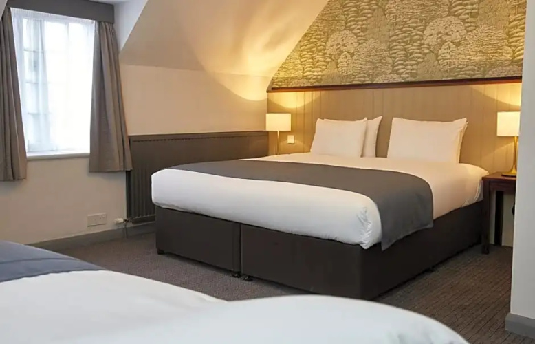 Ravensworth Arms Hotel