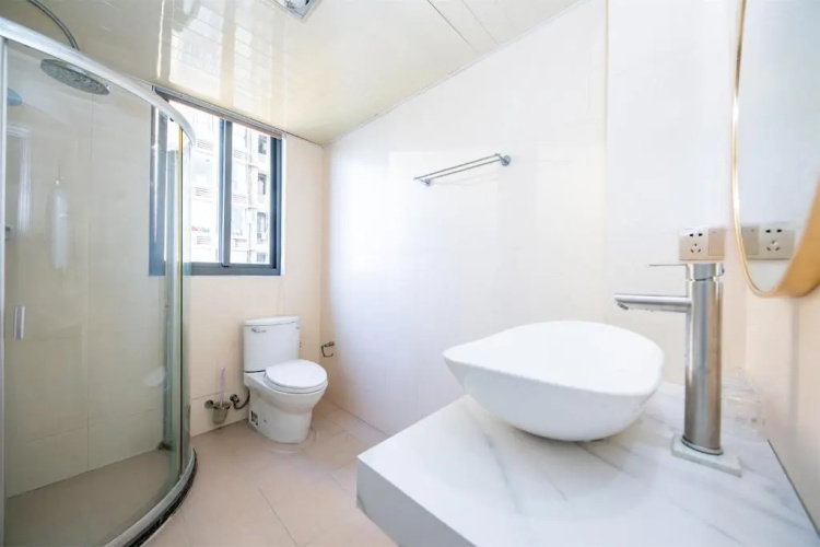Baihong.Riverview Apartment