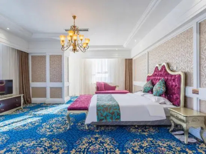 Peter International Hotel