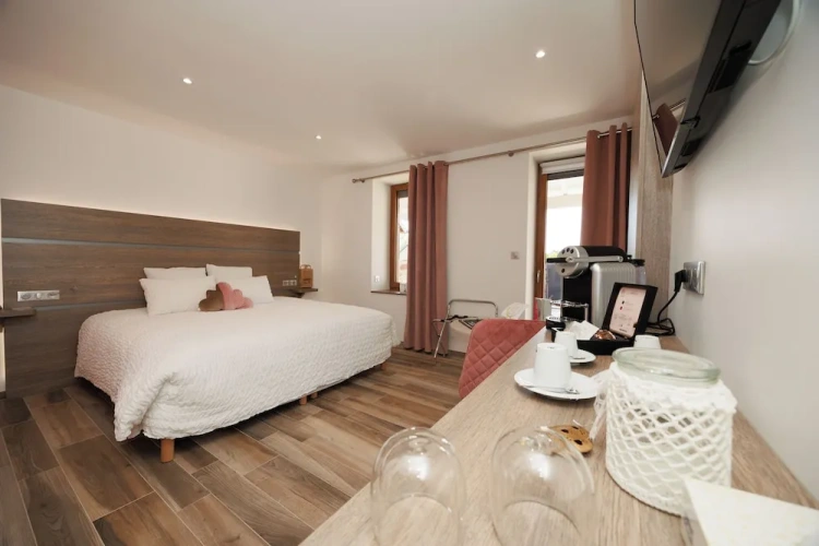 Luxury Double room with courtyard view