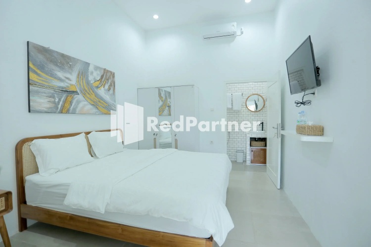 Pringgading Surf Camp RedPartner