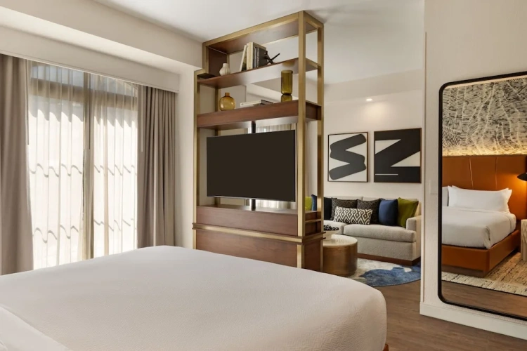 Standard Accessible Double Studio