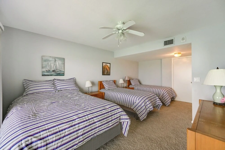 2 Bedrooms Apartment