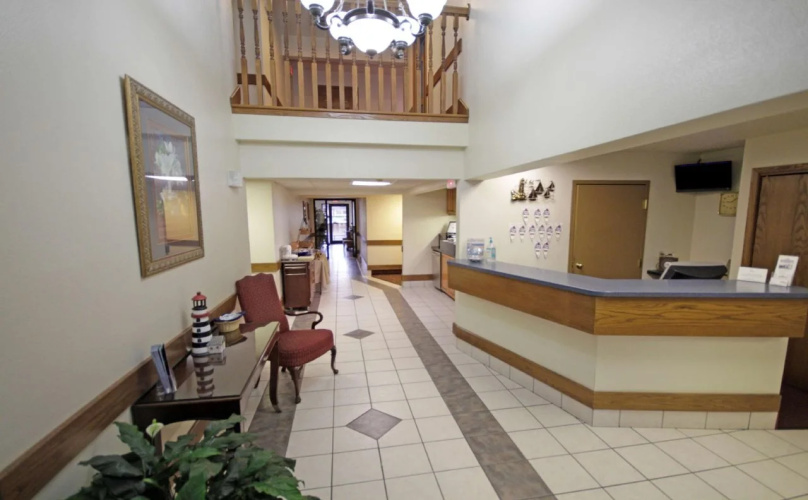 Harbor Winds Hotel