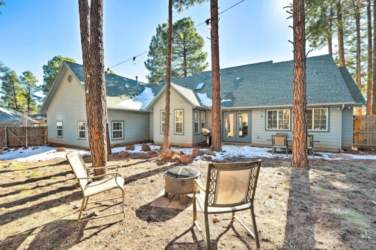 4 Bedrooms Cottage