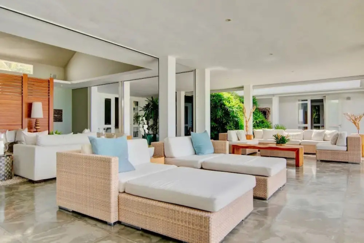 Breathtaking Ocean-view Home w Pool Modern Design