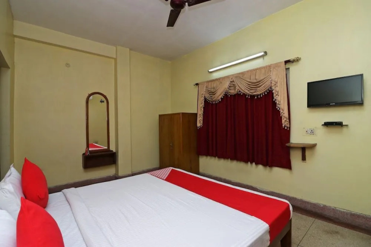 OYO 18668 Ananya Guest House