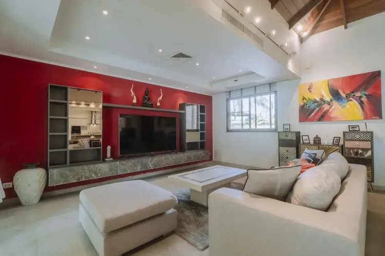 Luxury 3BR Villa 5 Private Pool, Gym & Jacuzzi