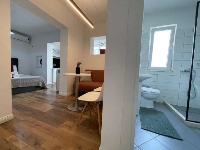 Central Studio Apartments