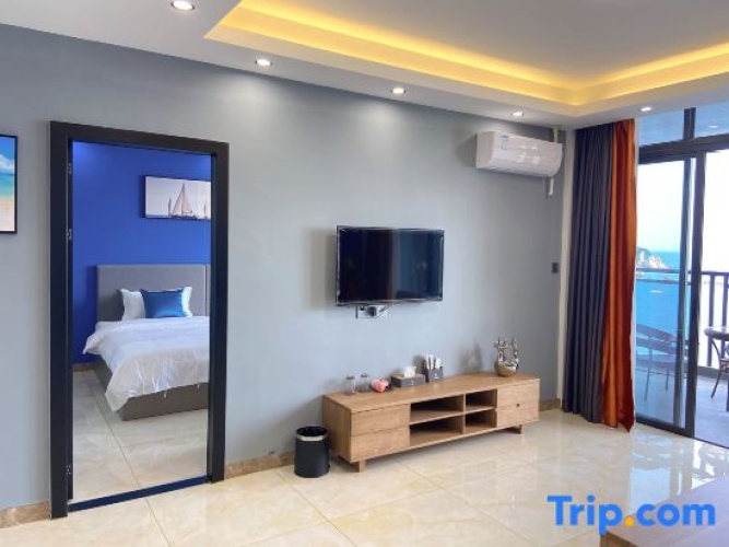 1 Bedroom Family Suite with balcony and with sea view
