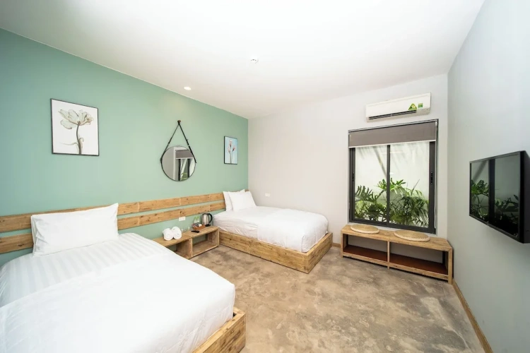 Standard Twin room