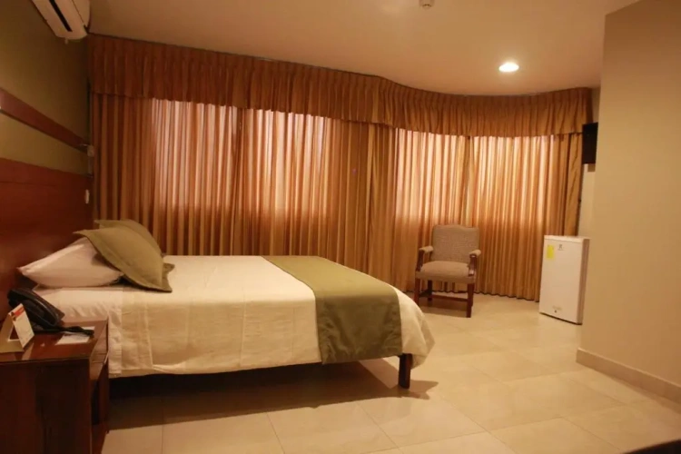 Standard Quadruple room with view