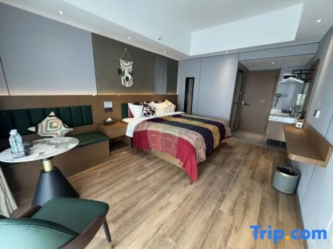 Standard Double room with lake view