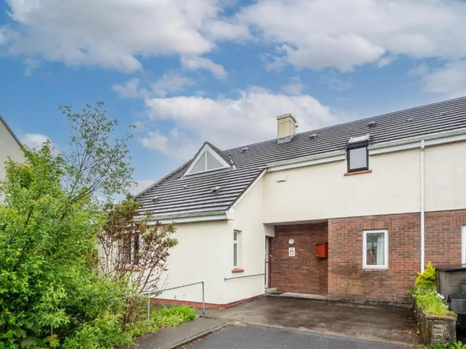 2 Bedrooms Cottage