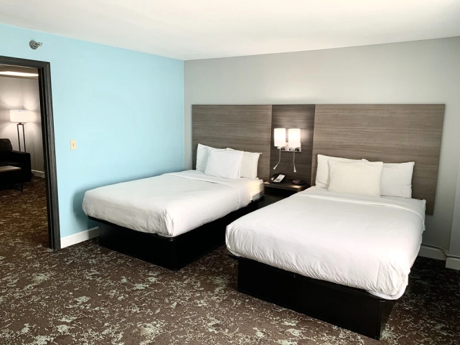 Elwood Hotel & Suites