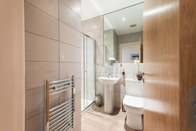 Braid Apartments by Mansley