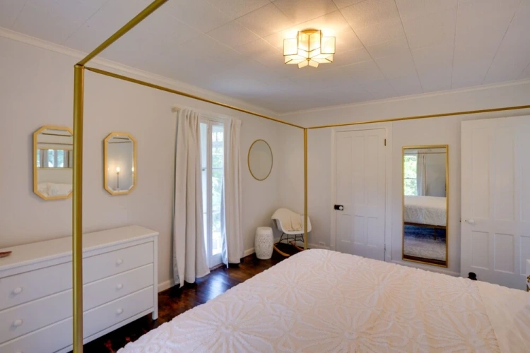 3 Bedrooms Cottage