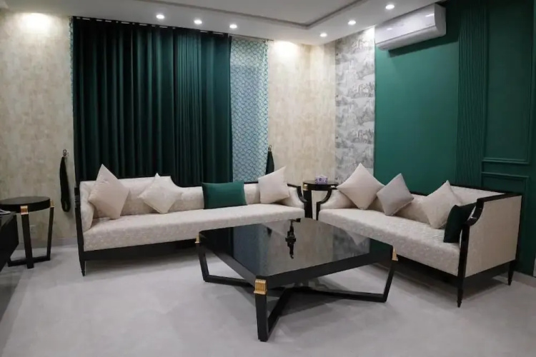 Oasis Suite Hotel