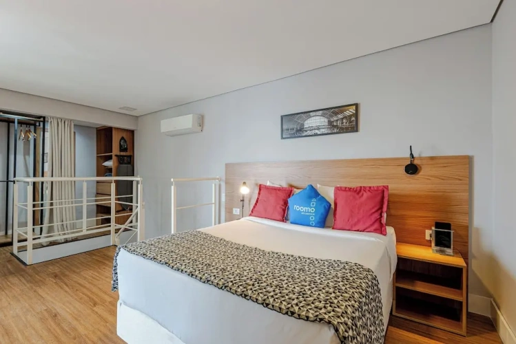 Deluxe Apartment with balcony and with city view