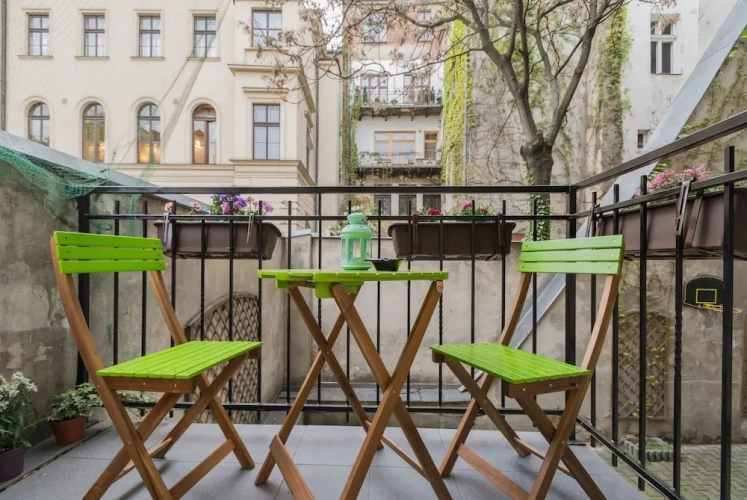 Luxury Apartment with balcony