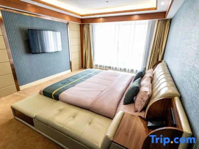 Deluxe Suite