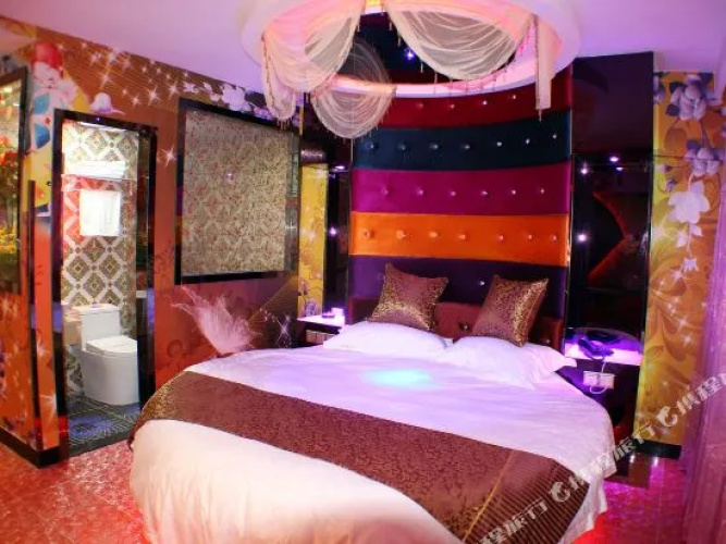 V Tour Hotel